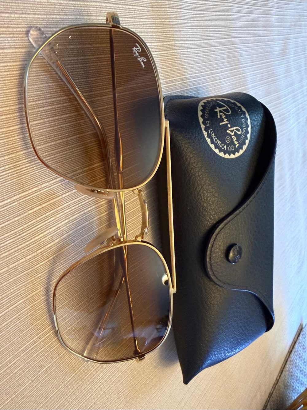 Ray Ban sun glasses - Picture 2 of 11